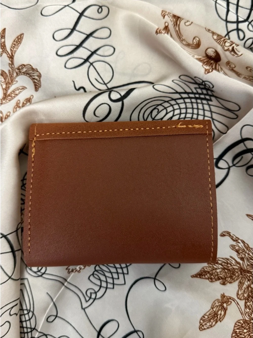 Minimalist Brown Wallet Women’s Small Faux Leather Wallet Gold V Clasp Compact